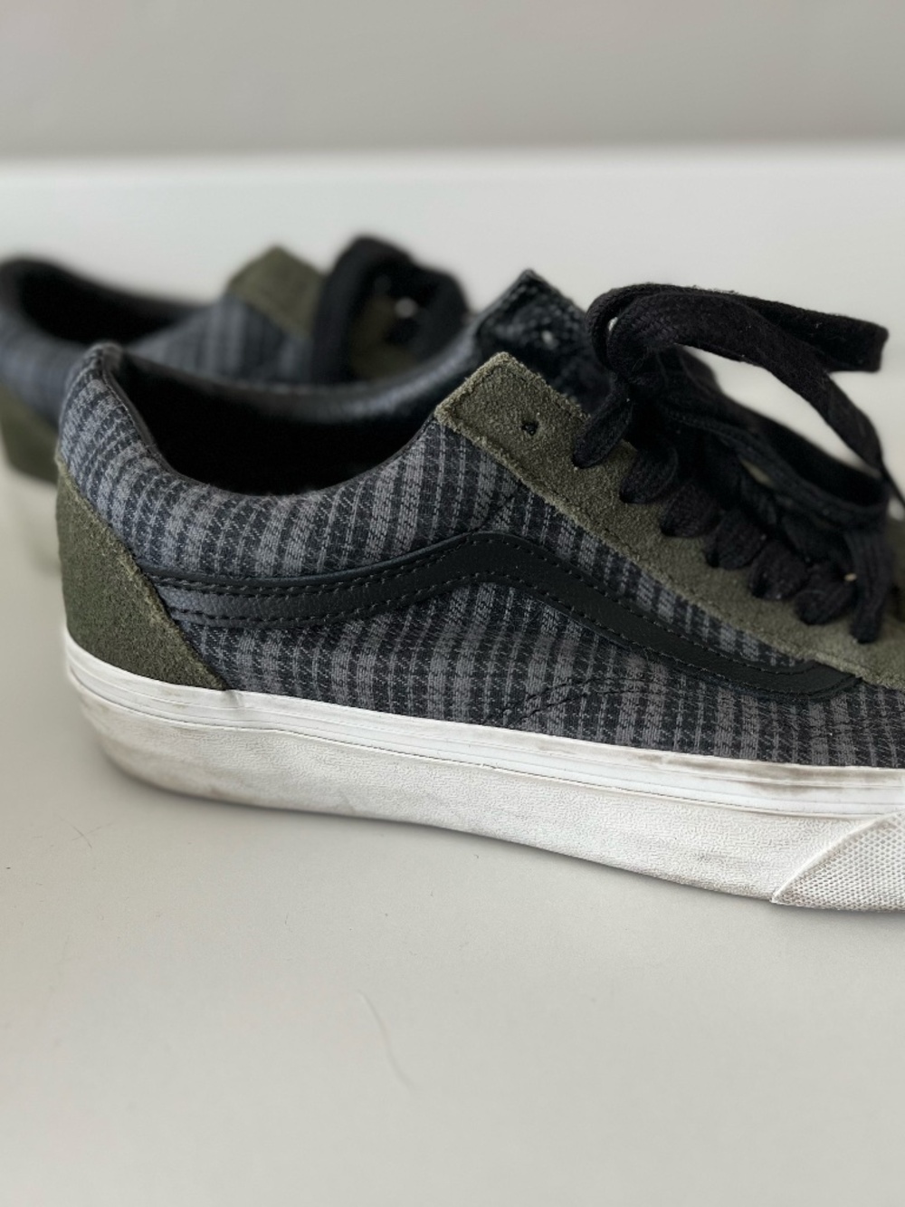 Vans Old Skool Sneakers - Picture 3 of 9